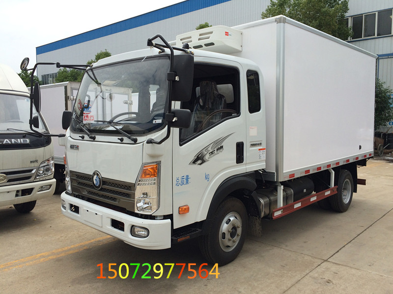 重汽王牌排半冷藏車(chē)