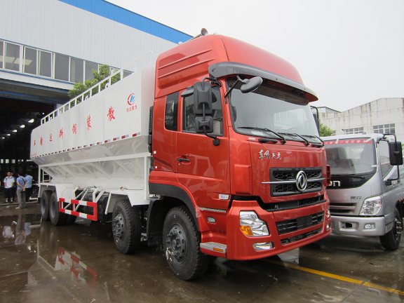 天龍40方散裝飼料運輸車(chē)