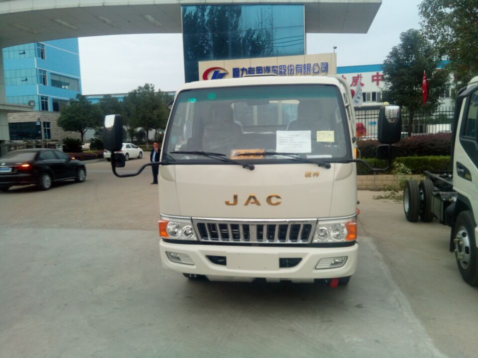 江淮駿鈴4米2氣瓶運輸車(chē)