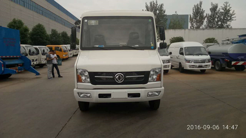東風(fēng)天來(lái)國五面包冷藏車(chē) 