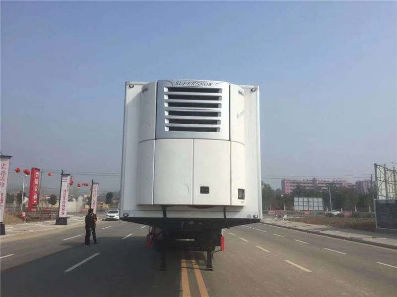 13米6半掛冷藏車(chē) 