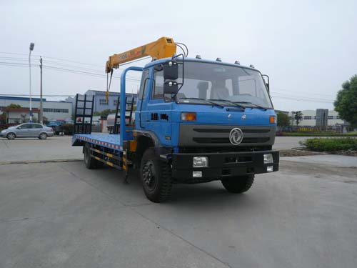 程力威牌CLQ5161JSQ4型隨車(chē)起重運輸車(chē) 