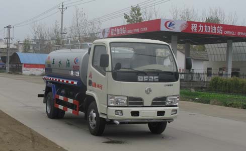 程力威牌CLW5040GSSD4型灑水車(chē) 